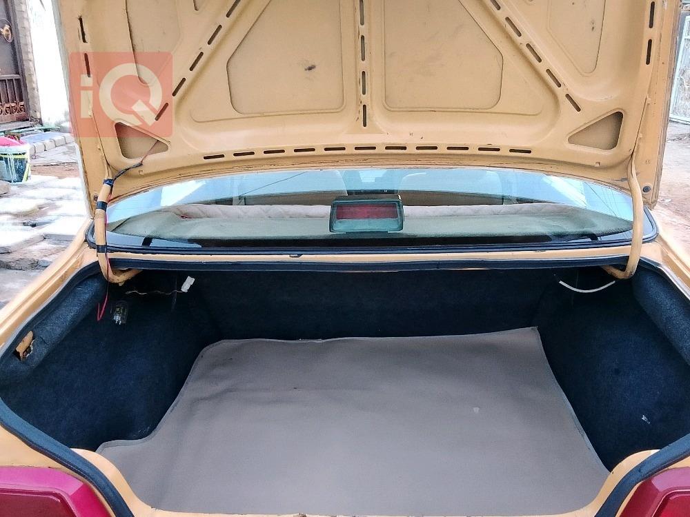 Peugeot 405
